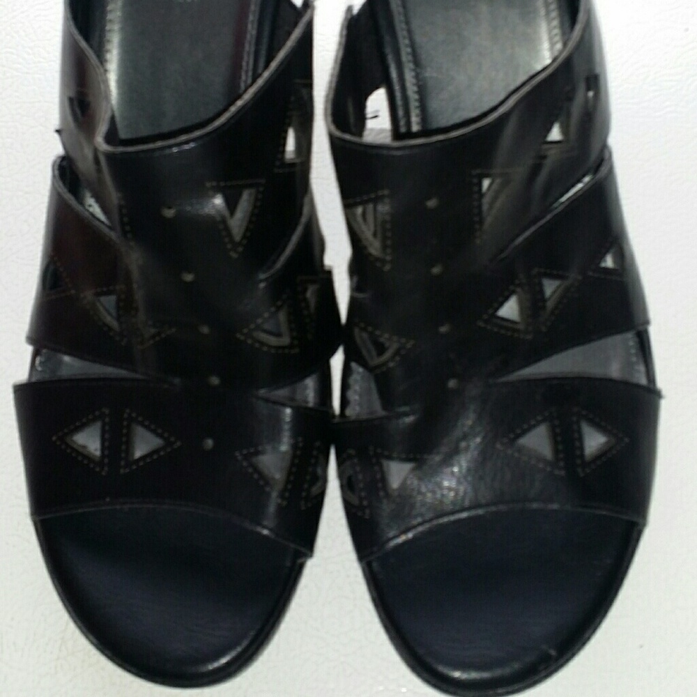 Size 13W ladies black slip on hills